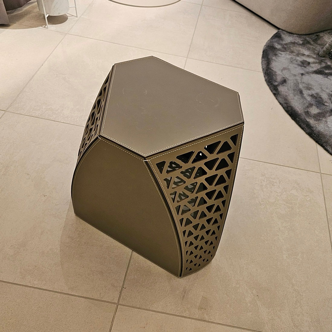 KCN22】PoltronaFrau ポルトローナ・フラウ サイドテーブル ハドソン