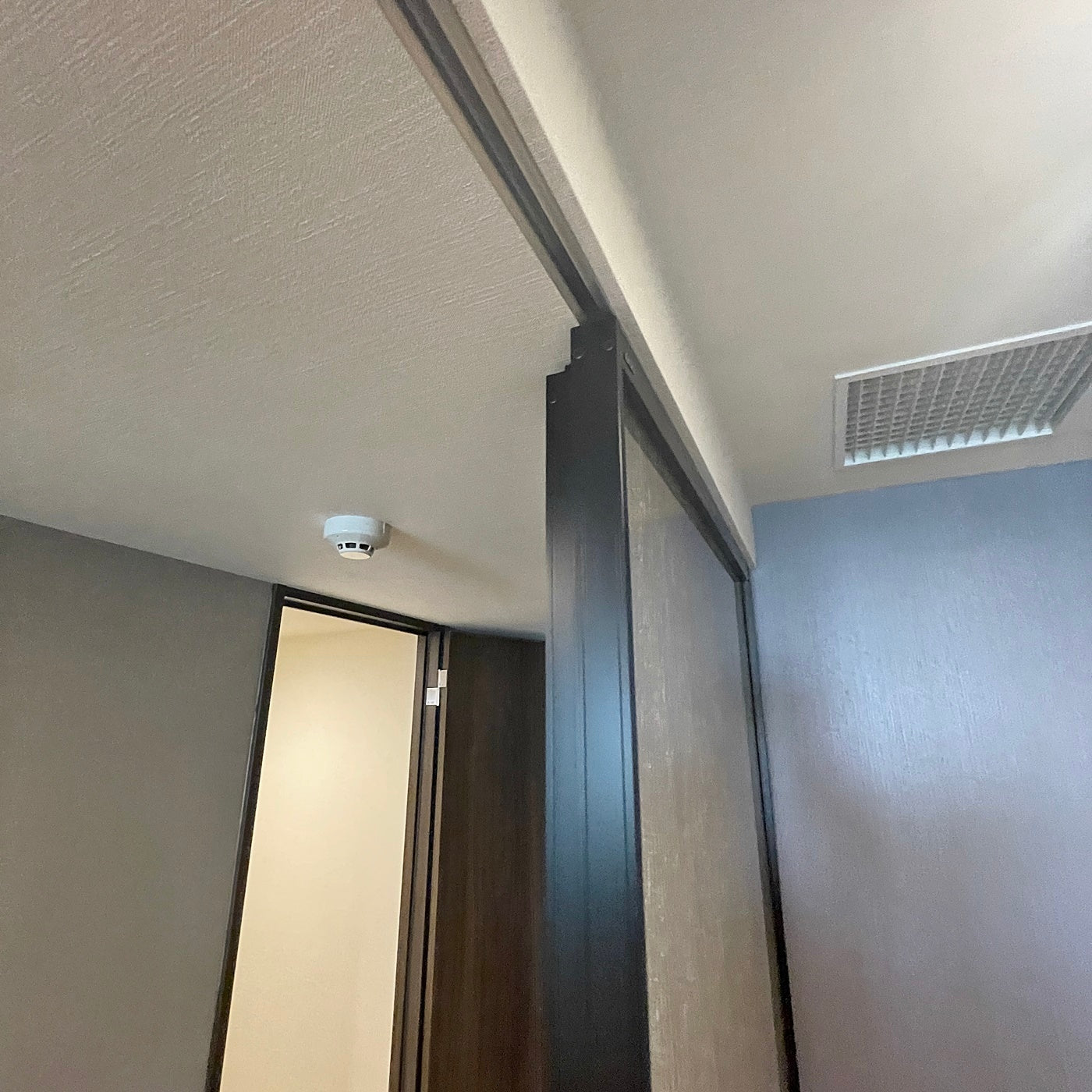 【SCKJ56】 RAIKI製 ガラス吊戸 2枚組 可動間仕切り