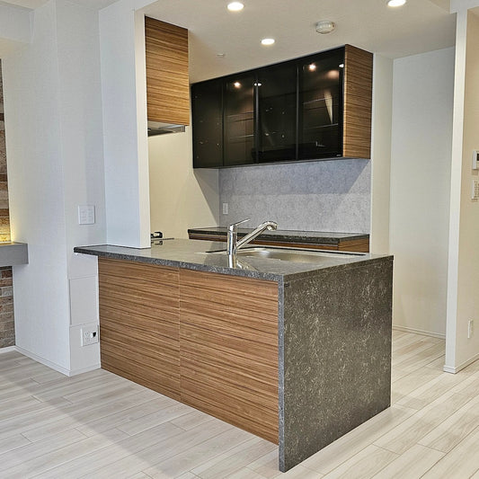 【HMC31_32】タカラ システムキッチン(欠込み有)+カップボード/レンジフード/ガスコンロ/水栓/吊戸棚/食洗器/モデルR展示設置品