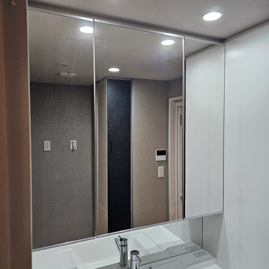 【POK02】タカラスタンダード 洗面化粧台 W1530 キッズミラー 三面鏡キャビネット