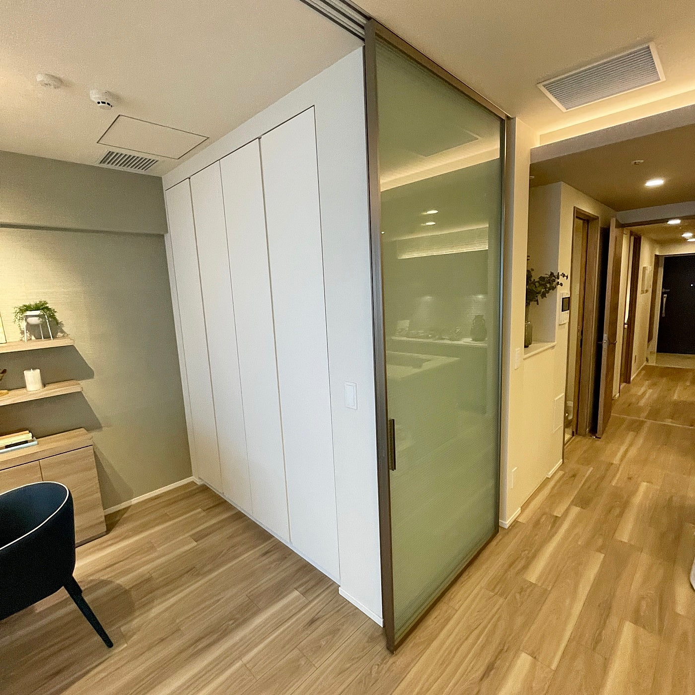 【SCK28】 RAIKI ガラス吊戸3枚組 上吊引戸 デザインガラス戸 スライドドア W1080×H2445×D35(×3枚)