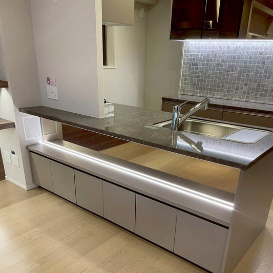 【MKK01】タカラスタンダード製 システムキッチン(欠込み有)/食洗器/レンジフード/ガスコンロ/水栓/W2590/モデルR展示設置品