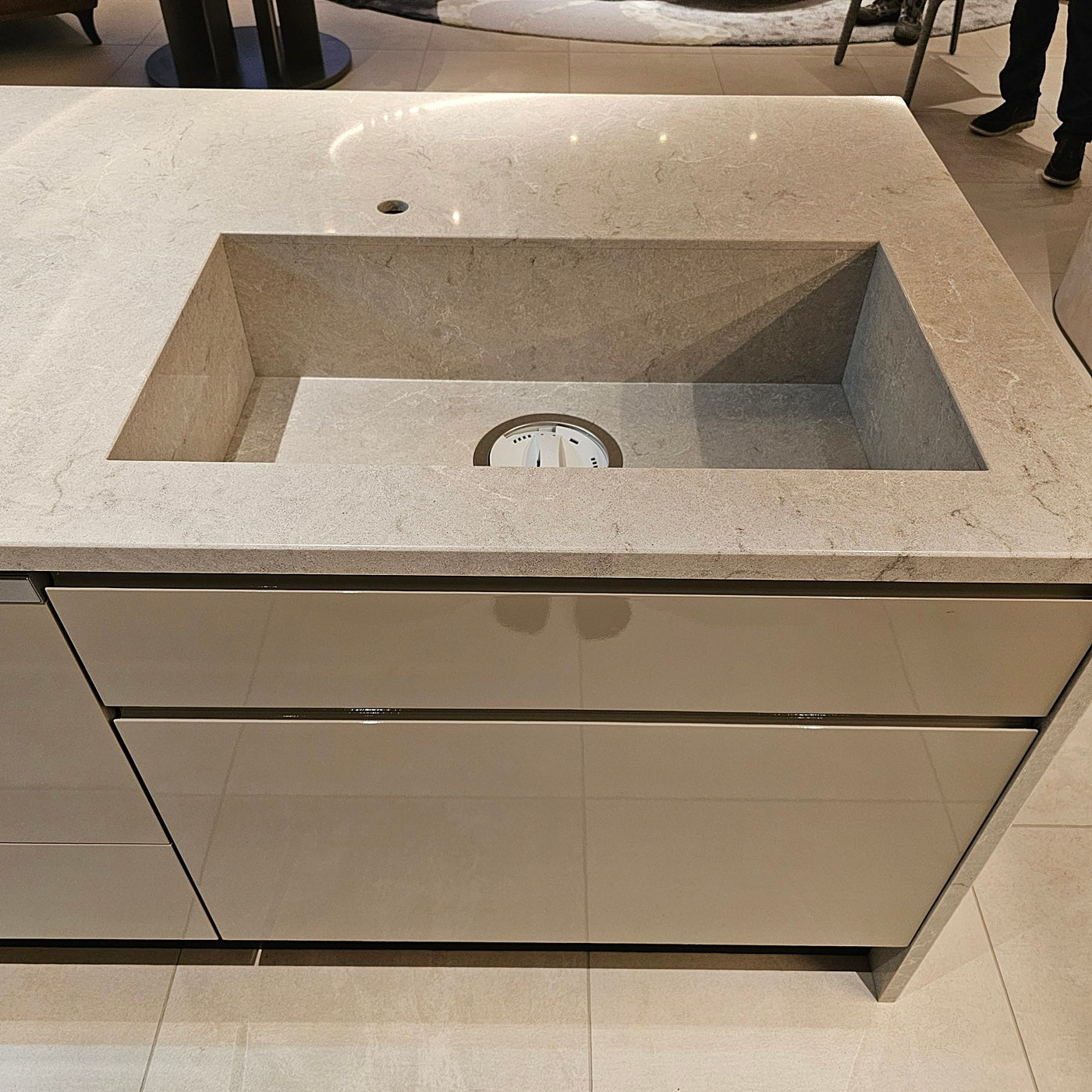 【KCN102】タカラスタンダード製 アイランド型 システムキッチン 右シンク+カップボード セット