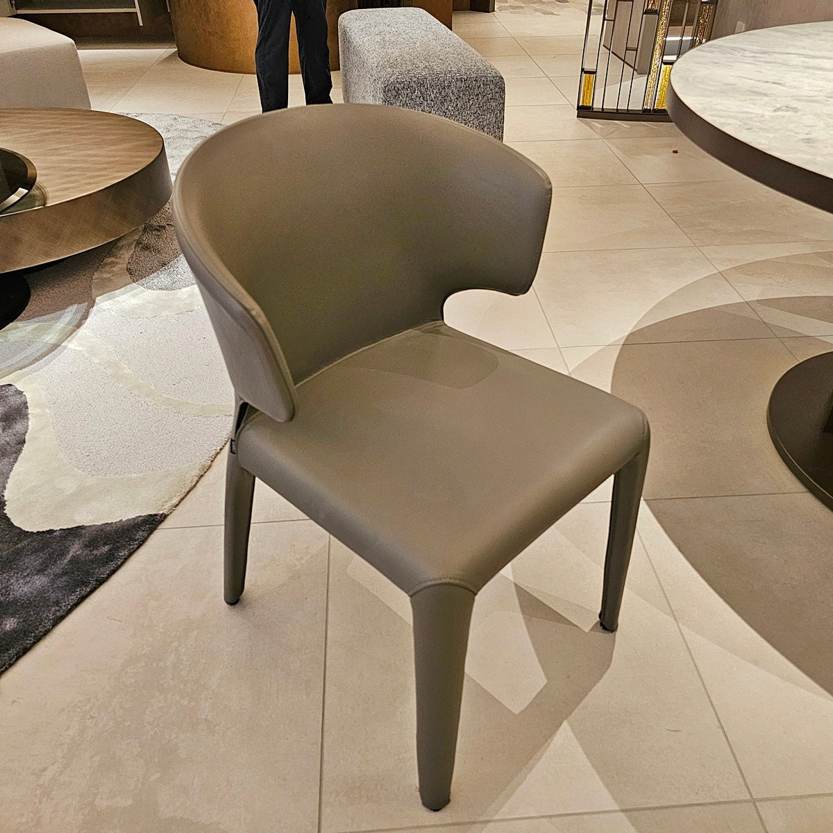 KCN19】Cassina カッシーナ 367 HOLA オラ アームチェア