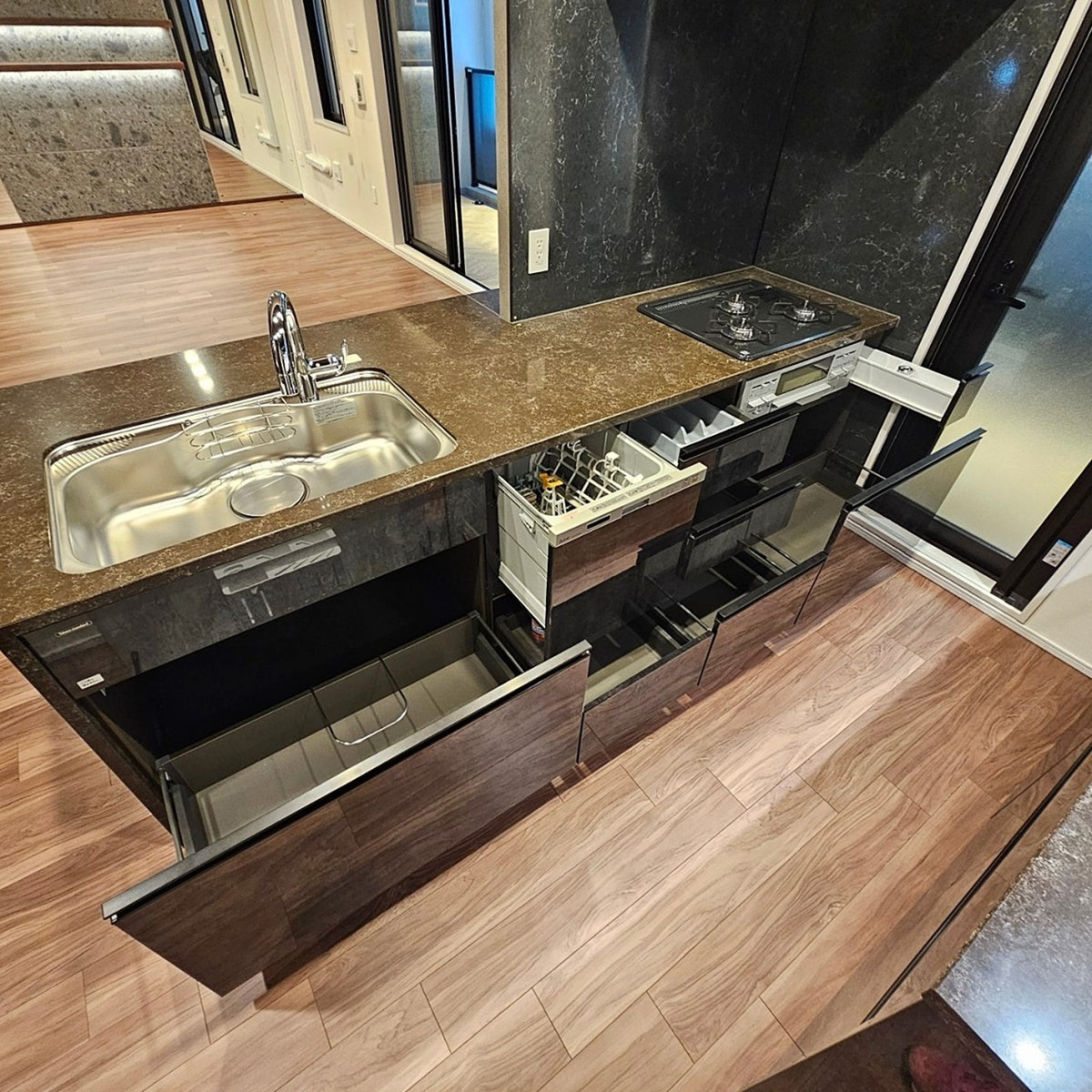 【KTB03_1】タカラスタンダード ペニンシュラ型(欠込み有) システムキッチン+カップボードセット 左シンク ハイグレードモデル