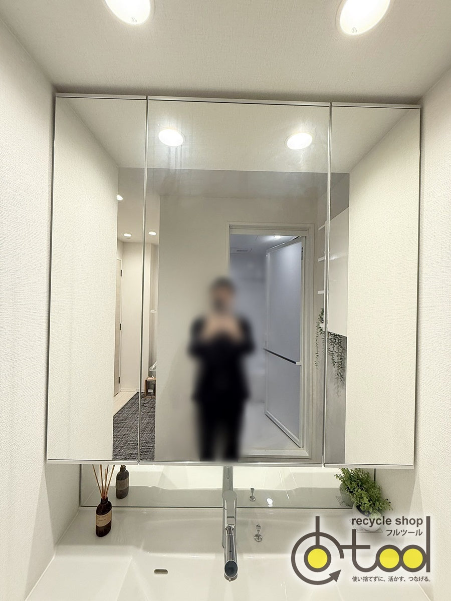 【SSO15】タカラ ミラーキャビネット付洗面化粧台/タオル掛け付/カウンター一体型ボウル/三面鏡/W1100/モデルR展示設置品