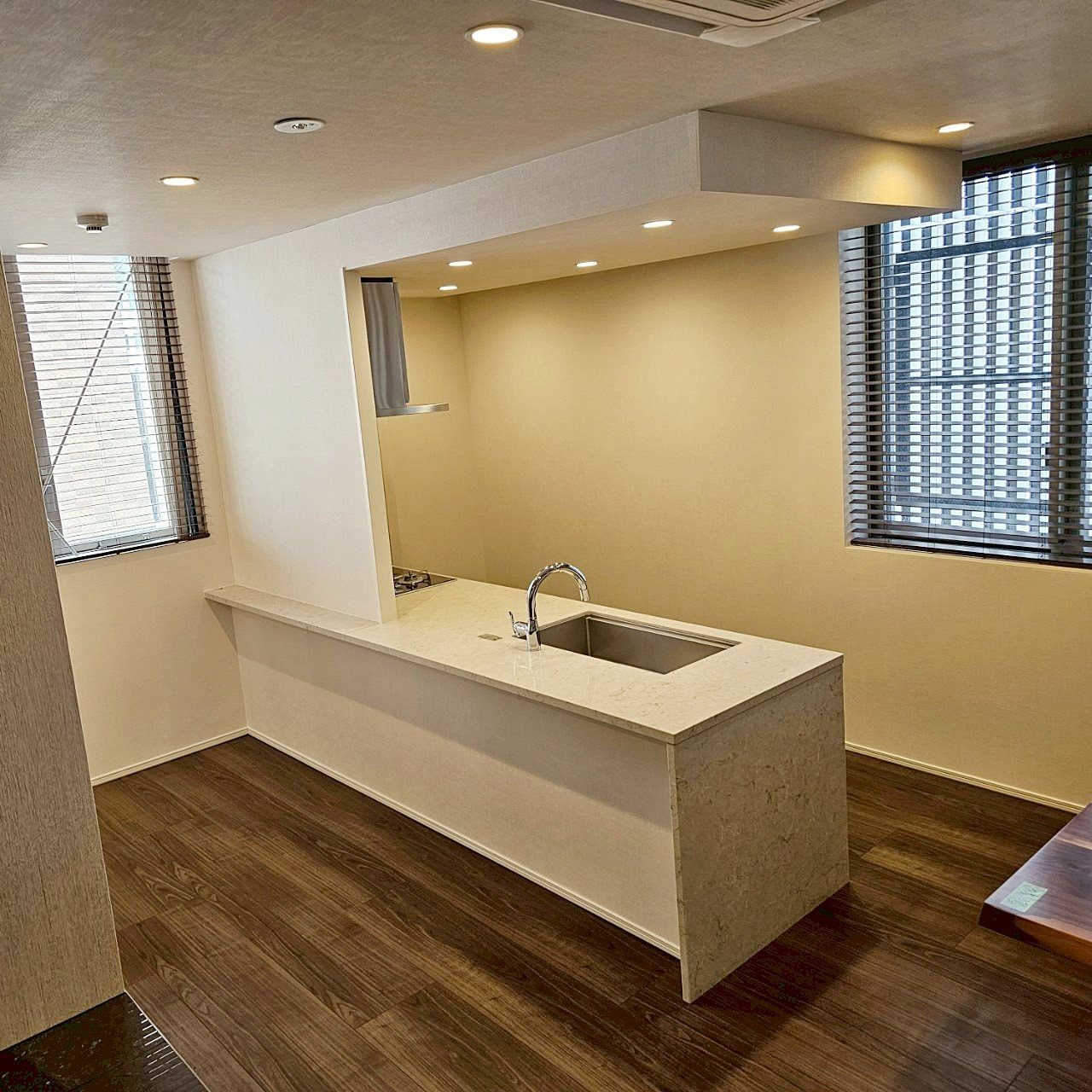 【JSK18】システムキッチン(欠込み有) 左シンク/食洗機/レンジフード/ガスコンロ/水栓/W2980/モデルルーム展示設置品