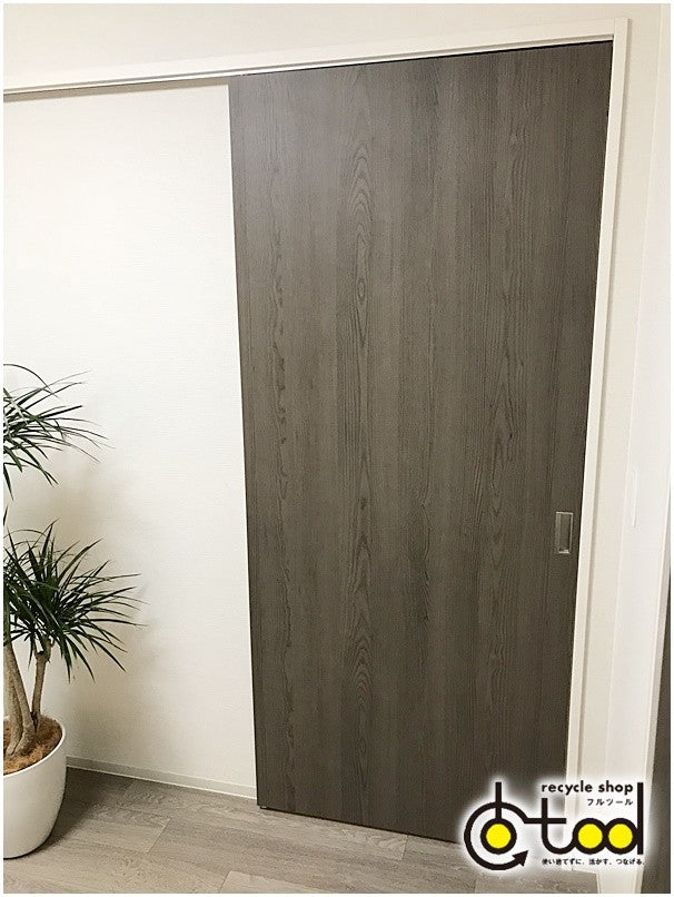 枠付 吊戸 右勝手 施錠タイプ/W1800×H2100×D130/戸幅880/上部レール/モデルルーム展示設置品【NRS08】