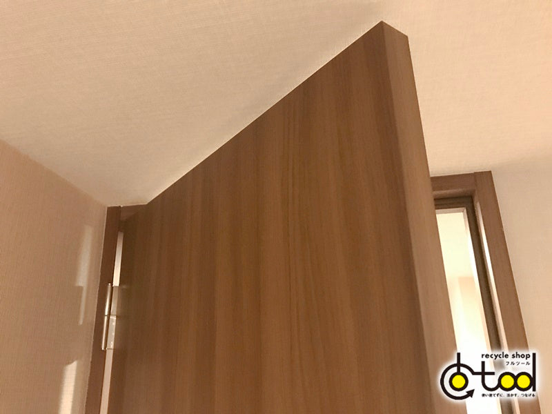 枠付 室内用クローゼットドア(姿見鏡付き) 左吊/W650×H2100×D125/モデルルーム展示設置品【NST05】