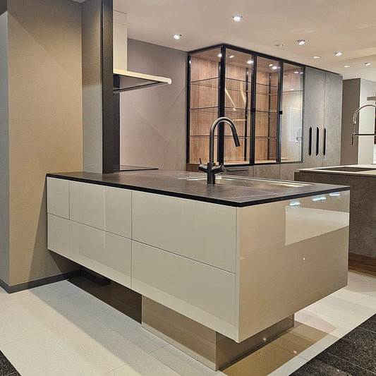 【TCC02】高級品 タカラスタンダード ペニンシュラ型(欠込み有) システムキッチン 左シンク 間口2500