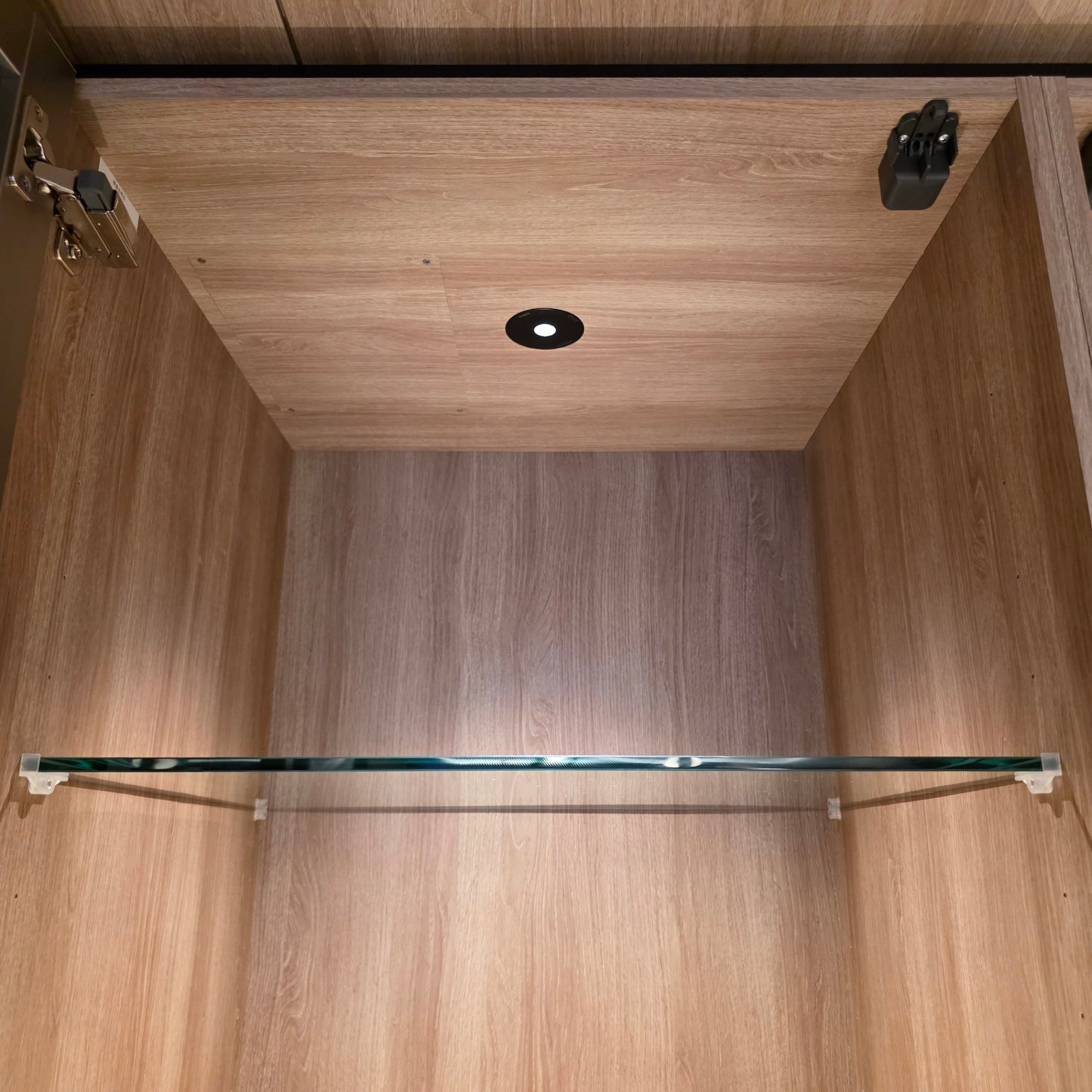 【STF03】タカラスタンダード ペニンシュラ型 高級 システムキッチン＋カップボードセット 左シンク キッチン間口2720 カップボード間口2780