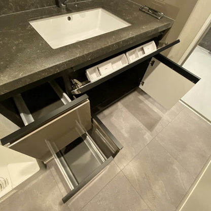 【RAR03】高級品 タカラスタンダード ハイグレード洗面化粧台 アンダーカウンターボウル 三面鏡キャビネット トールユニット モデルルーム展示