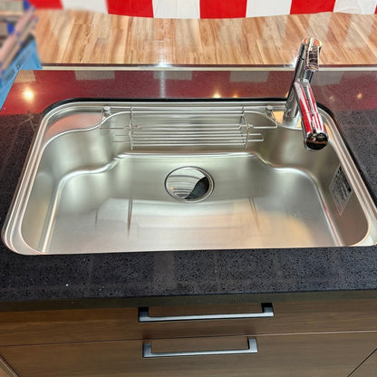 【Y18-3】クリナップ ペニンシュラ型 システムキッチン 左シンク 間口2600