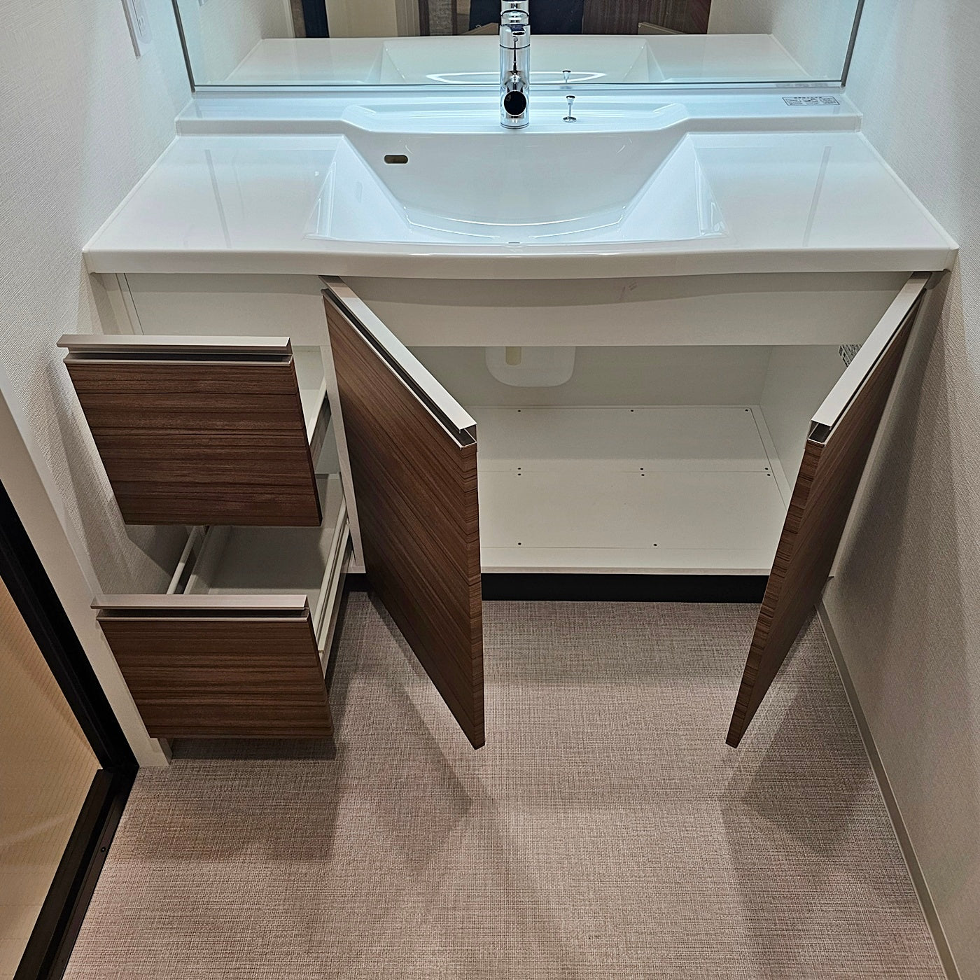 HMC19】タカラスタンダード製 ミラーキャビネット付き洗面化粧台/三面