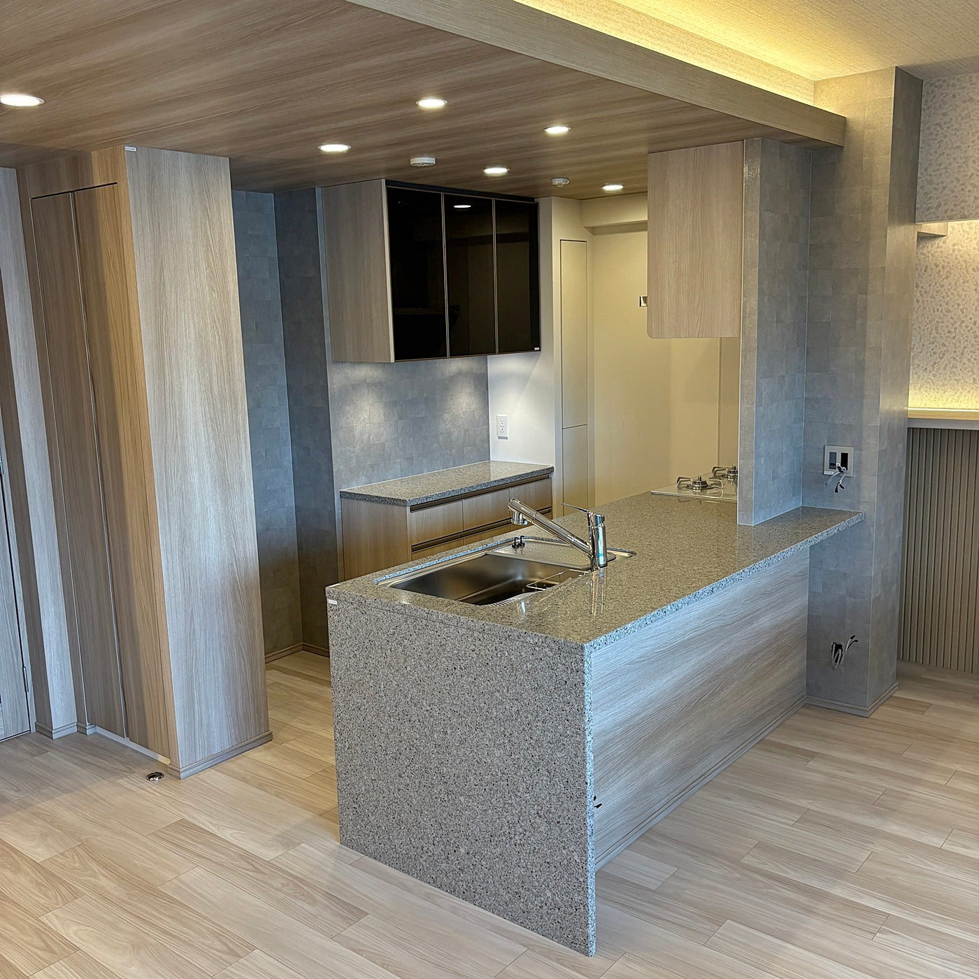 【CKN27_1】タカラスタンダード ペニンシュラ型 システムキッチン＋カップボードセット 右シンク 間口2740