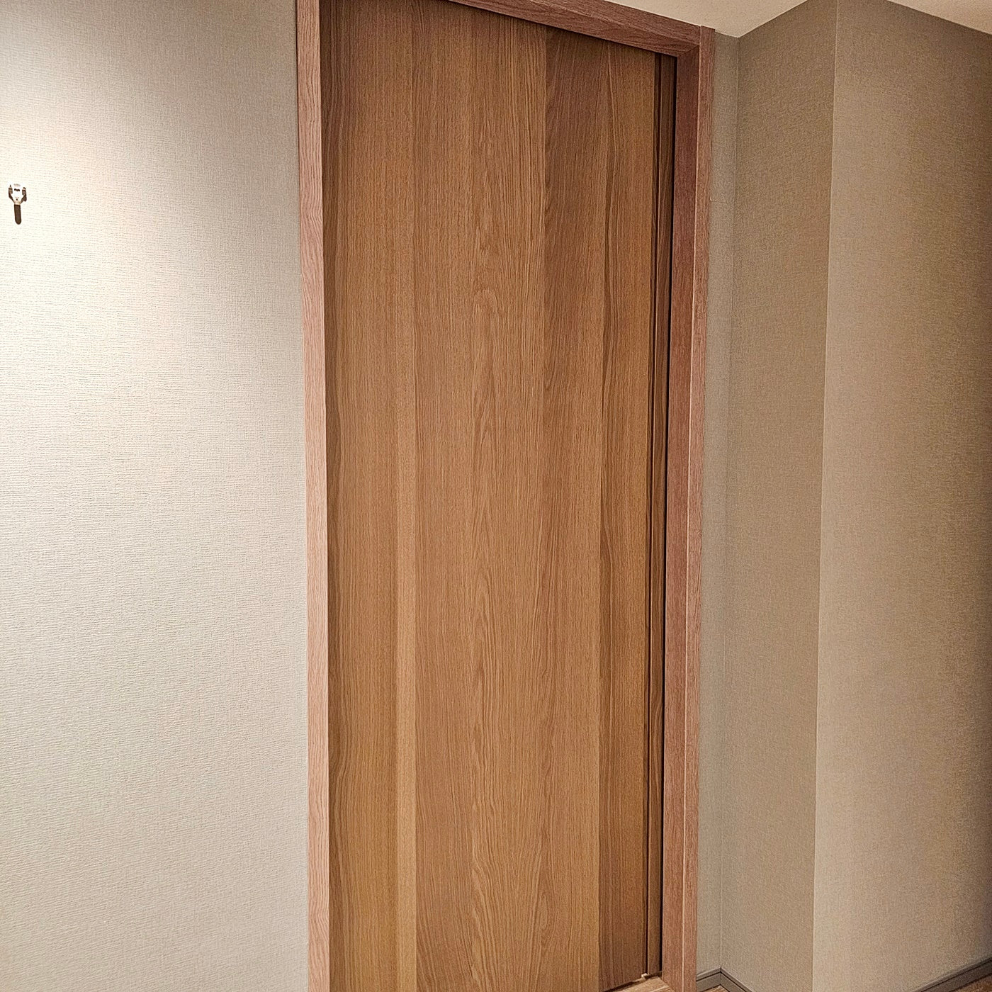 【NSK14】枠なし室内吊戸 上レール W930 レール長1870