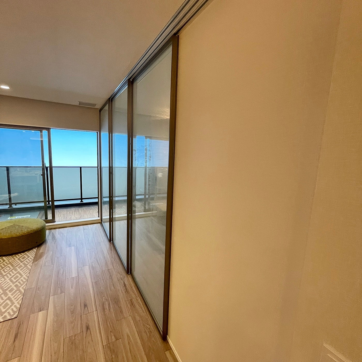 【SCK28】  RAIKI ガラス吊戸3枚組 上吊引戸 デザインガラス戸 スライドドア　W1080×H2445×D35(×3枚)