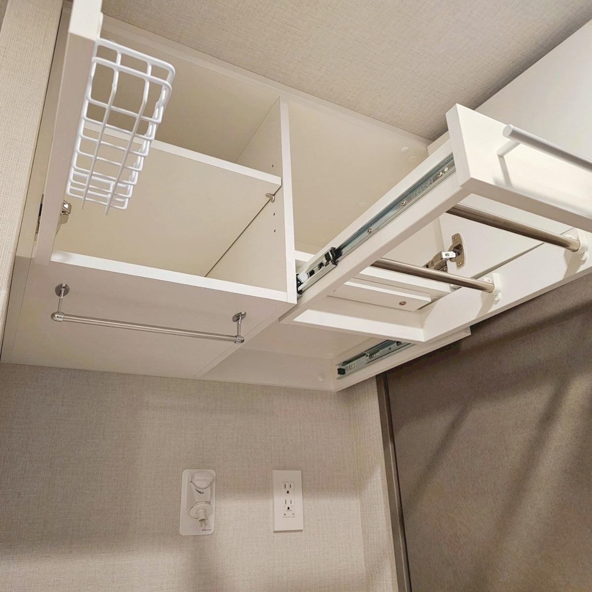 【YLS09】 天吊り収納 スマートランドリーキャビネット W725 吊戸棚 モデルルーム展示品