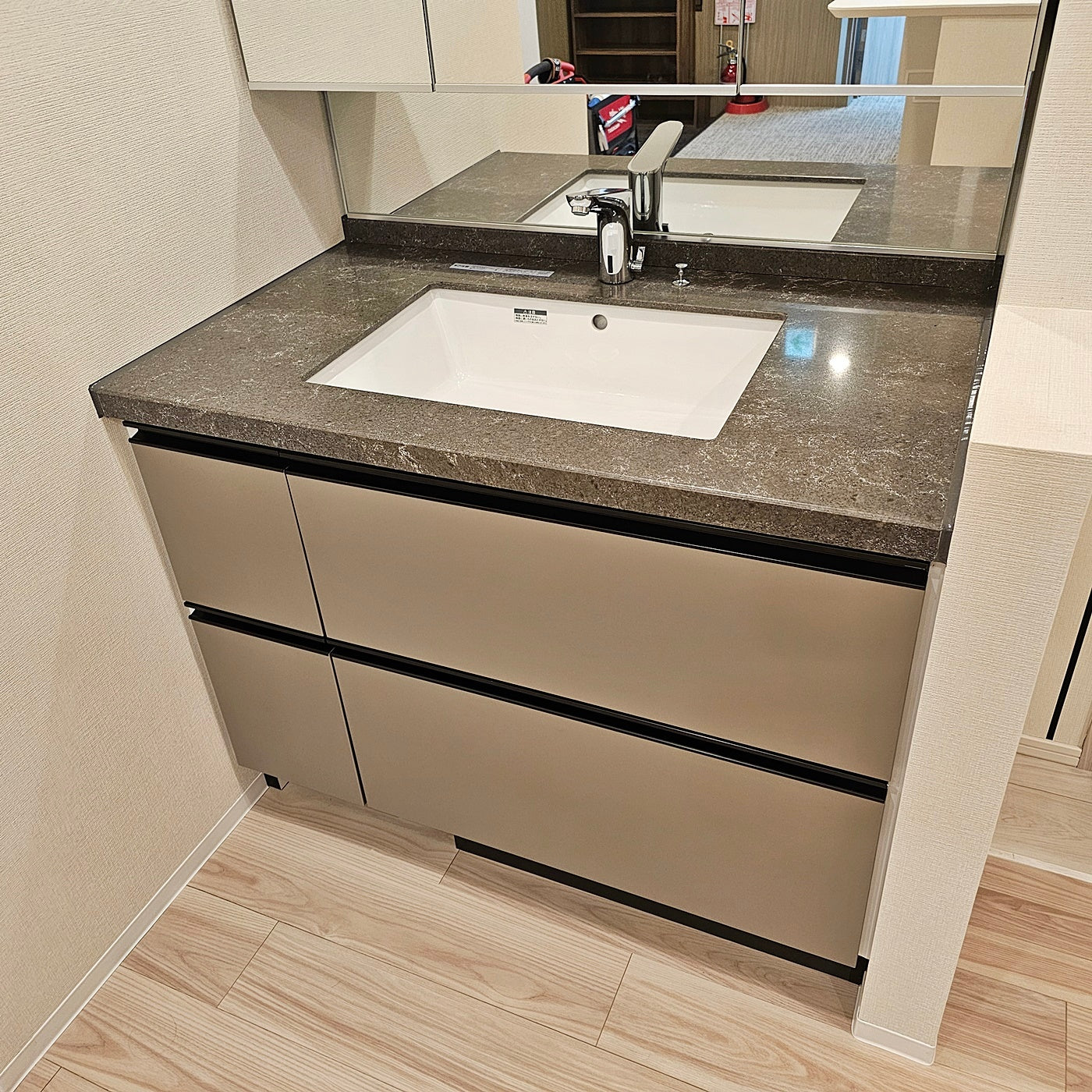 【RTK02】タカラスタンダード ミラーキャビネット付き洗面化粧台 三面鏡 W1000