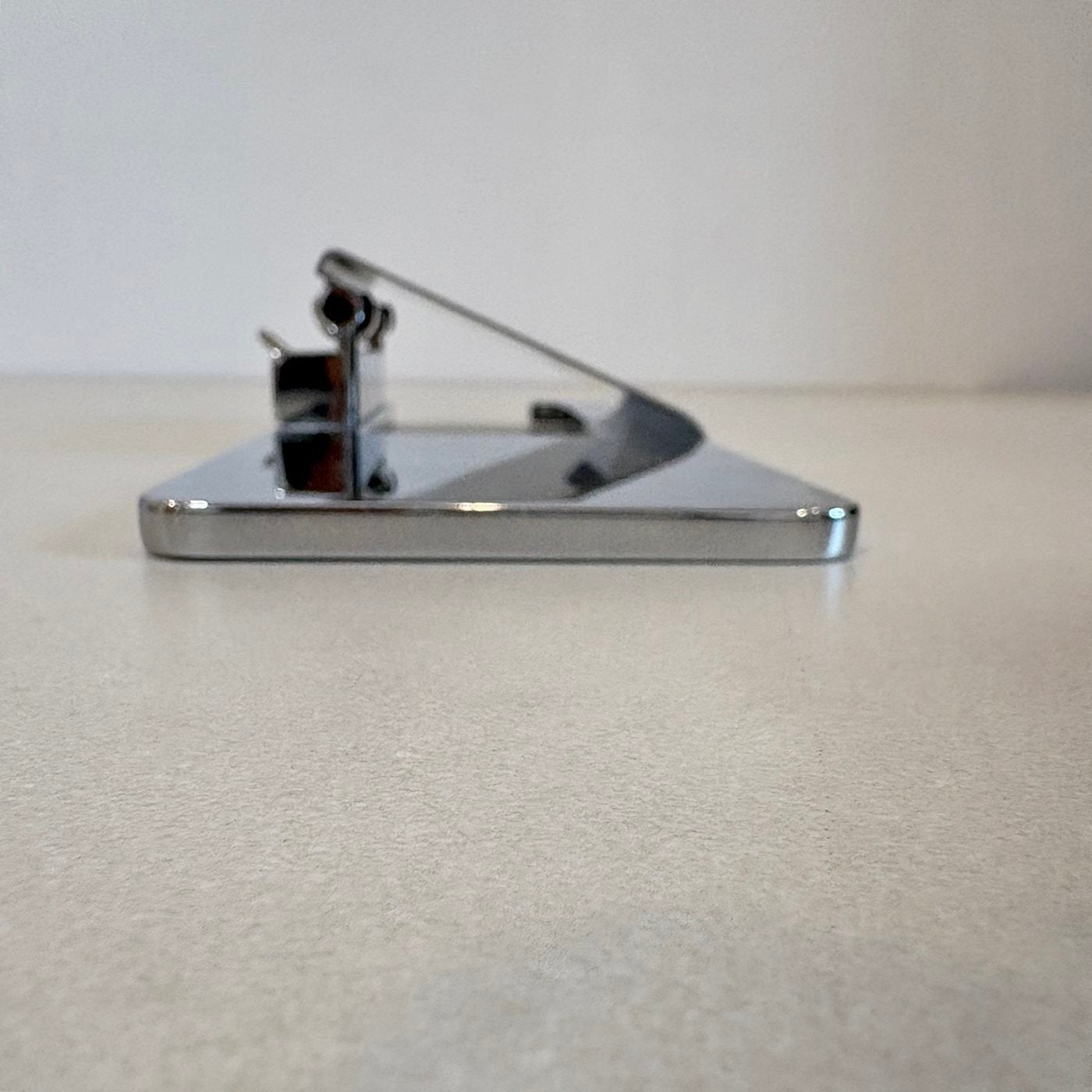 【PSF28】 KAWAJUN製 シェルフ付き トイレットペーパーホルダー モデルルーム展示設置品