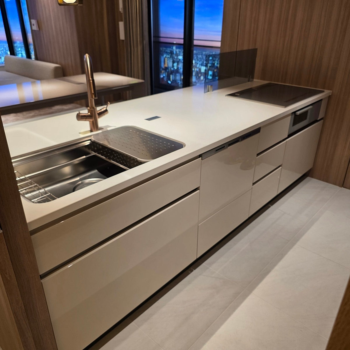 【STF03】タカラスタンダード ペニンシュラ型 高級 システムキッチン＋カップボードセット 左シンク キッチン間口2720 カップボード間口2780