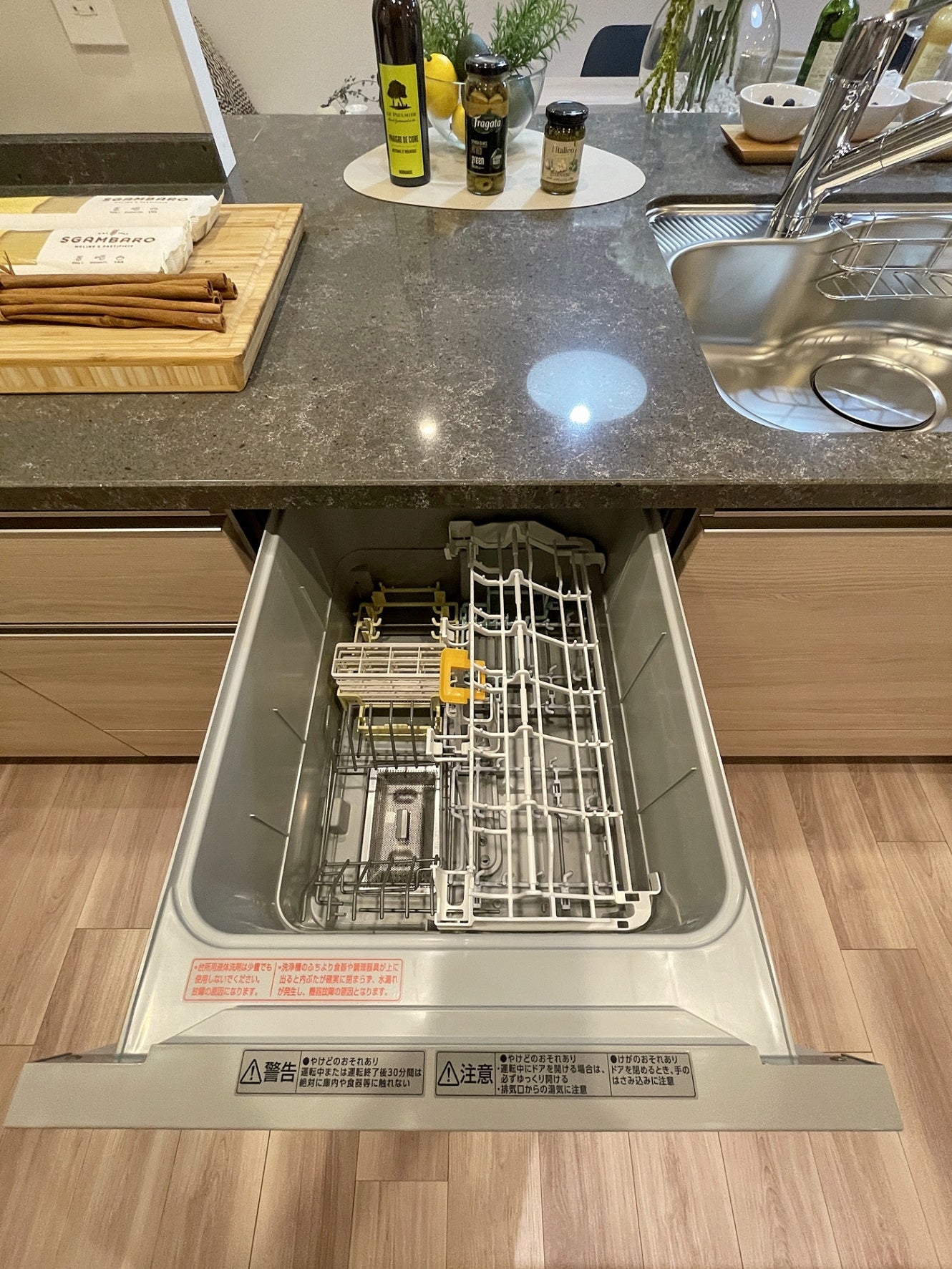 ENH34】タカラ システムキッチン 右シンク/食洗器/レンジフード