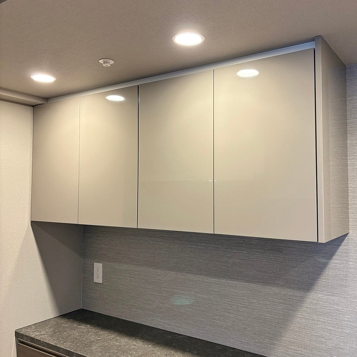 【ROK02】タカラスタンダード製 カップボード