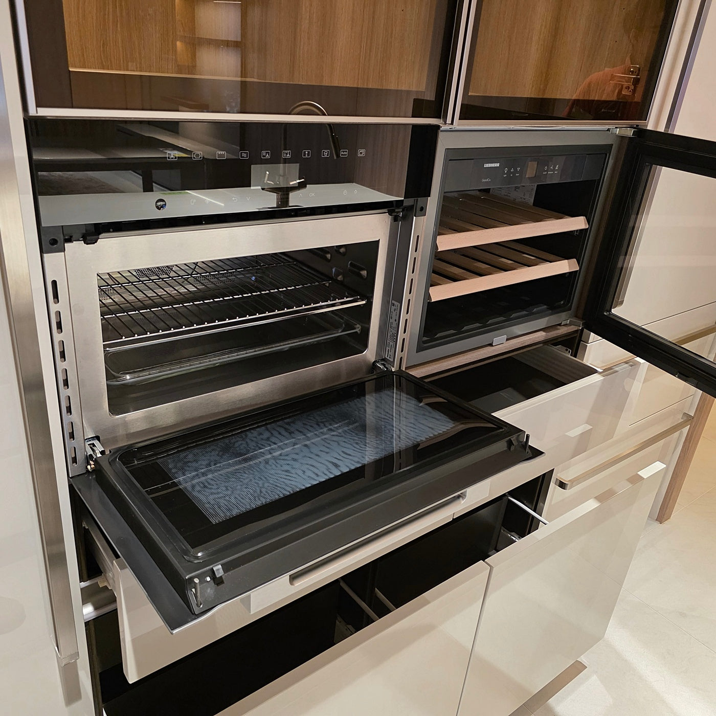 【STF03】タカラスタンダード ペニンシュラ型 高級 システムキッチン＋カップボードセット 左シンク キッチン間口2720 カップボード間口2780