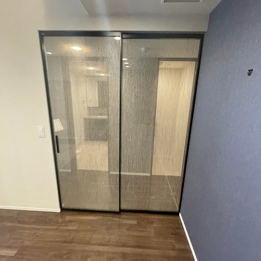 【SCKJ56】 RAIKI製 ガラス吊戸 2枚組 可動間仕切り