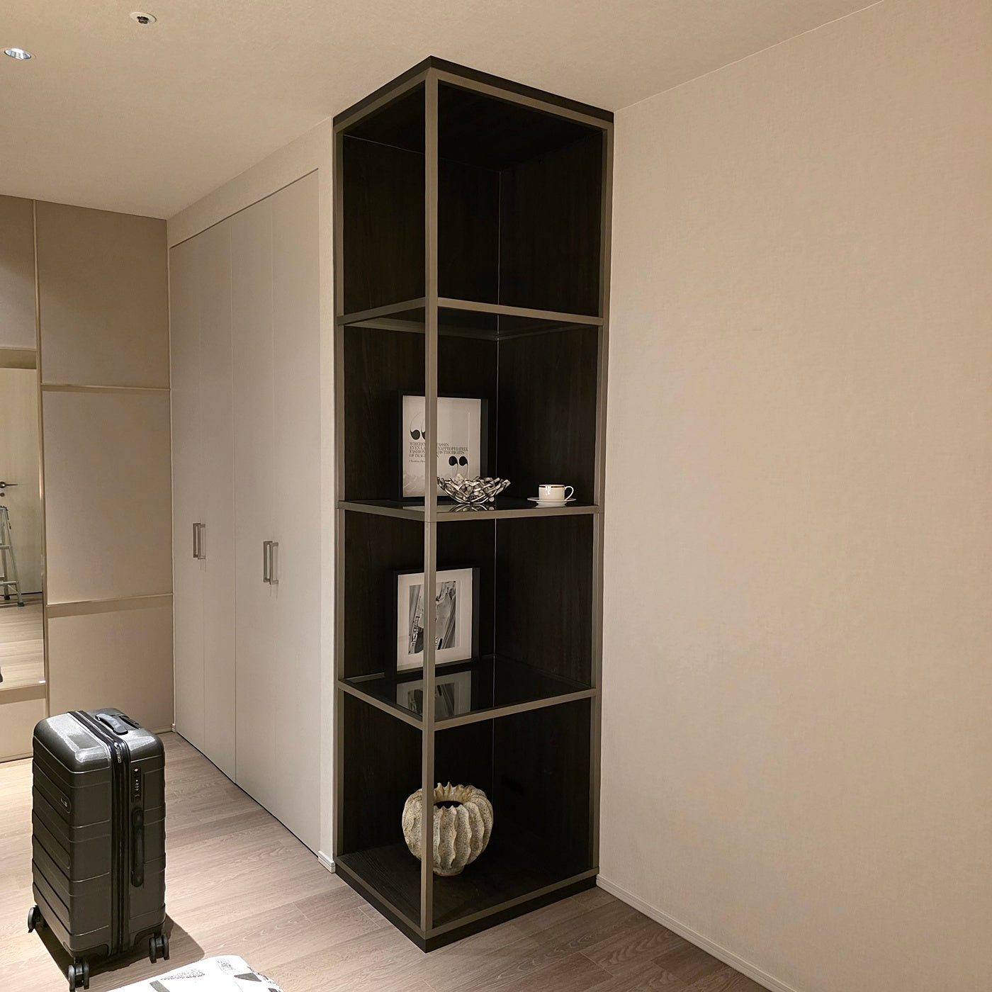 【GMU06】飾り棚 コーナー 本棚