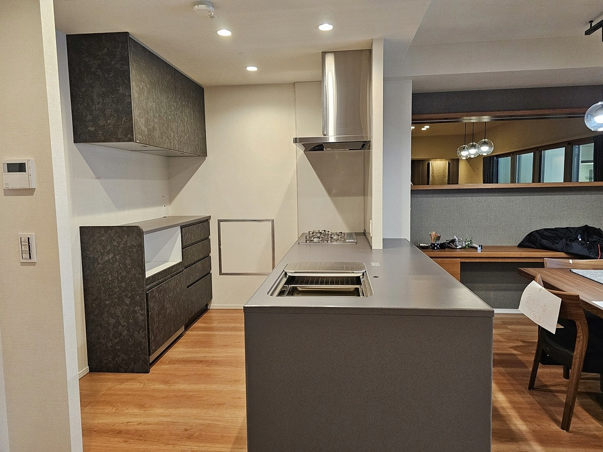 【12-2HIMI】タカラスタンダード ペニンシュラ型(欠込み有) システムキッチン＋カップボードセット 右シンク_欠込み有 間口2630