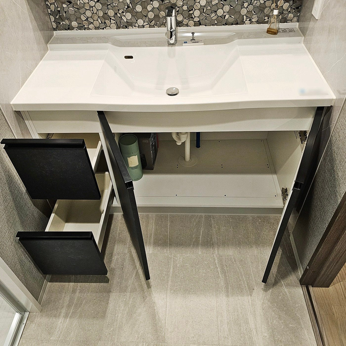 【SKG30】タカラスタンダード製 ミラーキャビネット付き洗面化粧台/三面鏡/W1200/モデルルーム展示設置品