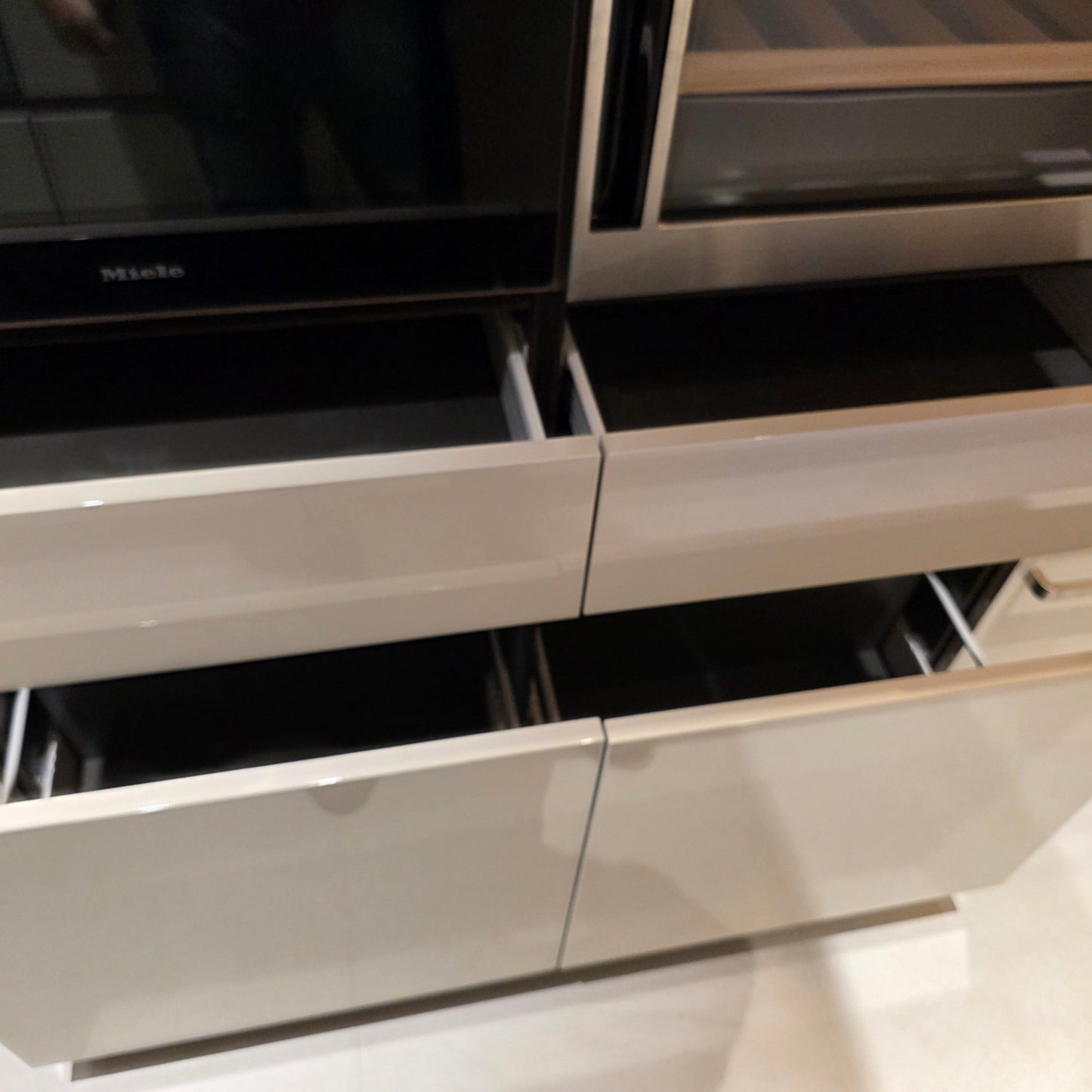 【STF03】タカラスタンダード ペニンシュラ型 高級 システムキッチン＋カップボードセット 左シンク キッチン間口2720 カップボード間口2780