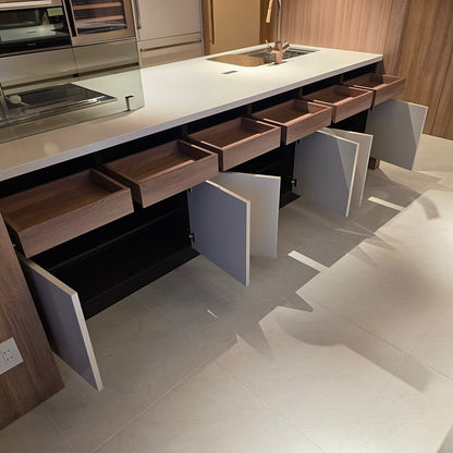 【STF03】タカラスタンダード ペニンシュラ型 高級 システムキッチン＋カップボードセット 左シンク キッチン間口2720 カップボード間口2780