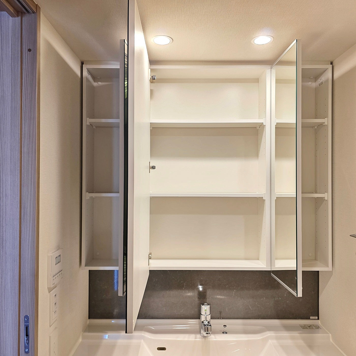 【CKN23】タカラスタンダード 洗面化粧台 ミラーキャビネット カウンター一体型ボウル W1200