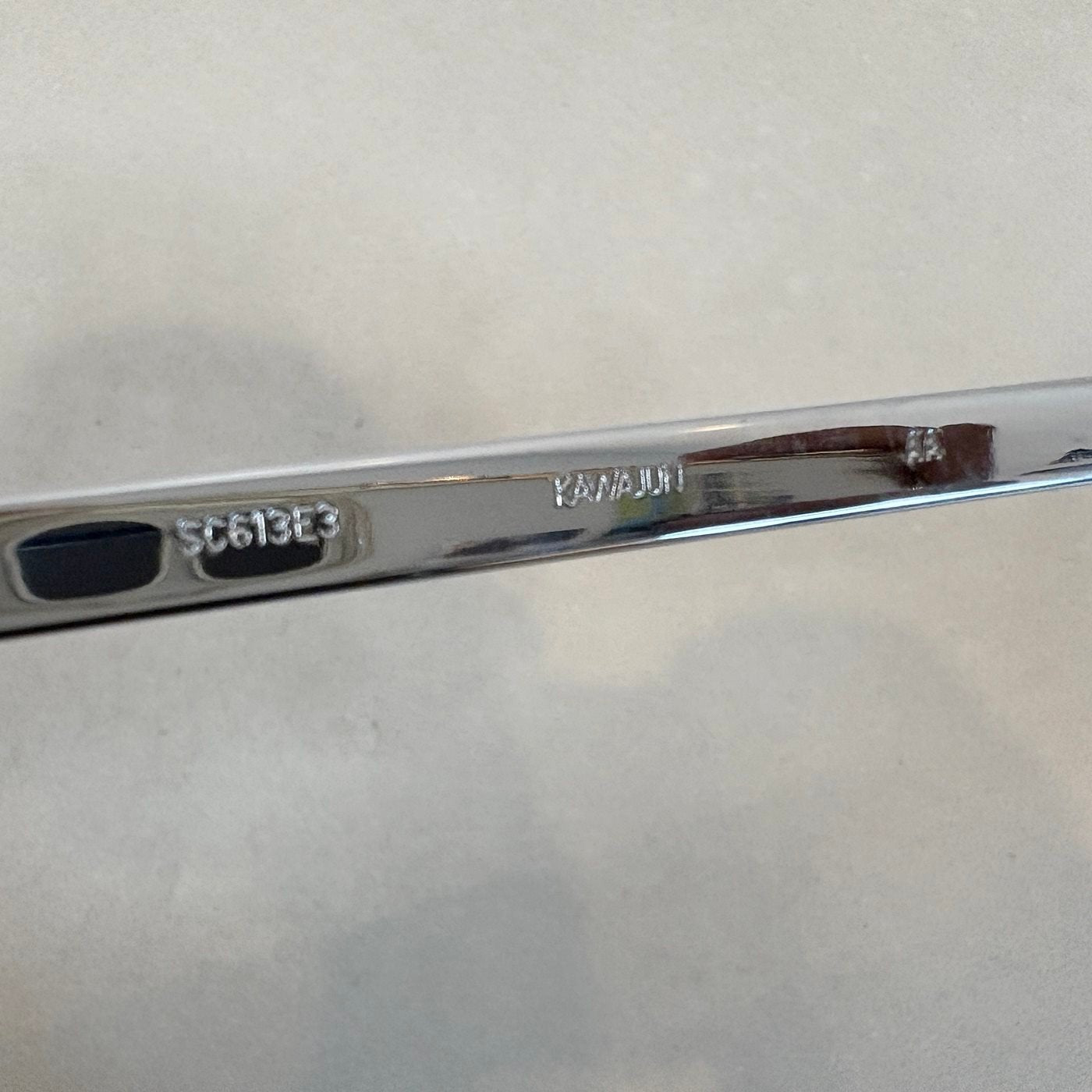 【PSF28】 KAWAJUN製 シェルフ付き トイレットペーパーホルダー モデルルーム展示設置品