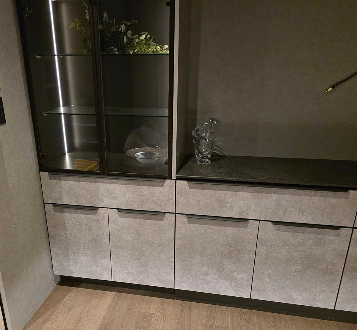 【GMU02】タカラスタンダード 高級 カップボード 食器棚 飾り棚 W2420