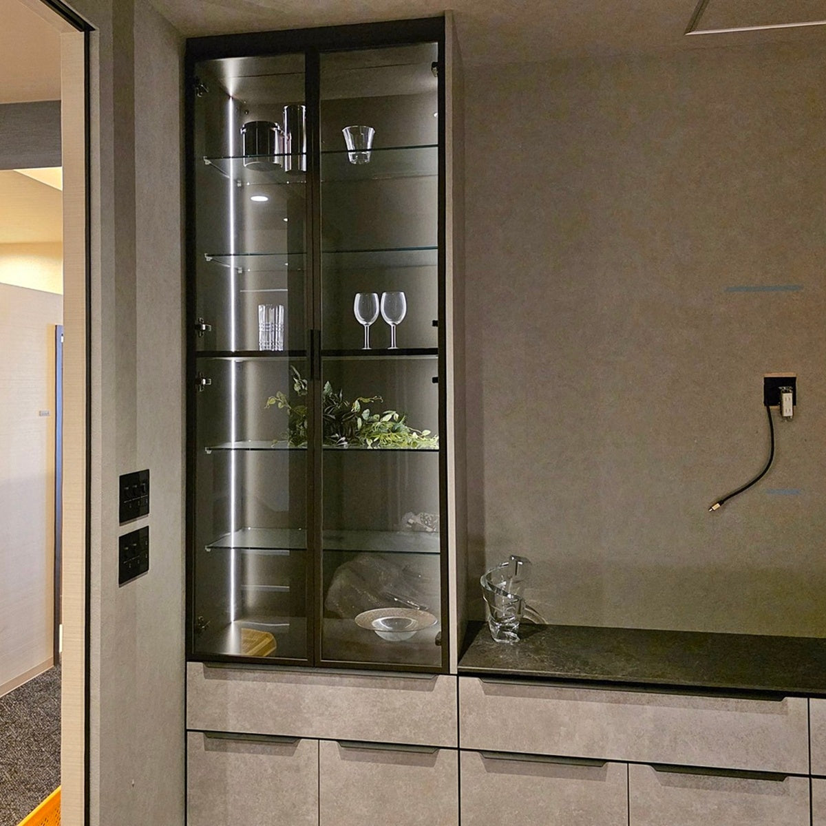 【GMU02】タカラスタンダード 高級 カップボード 食器棚 飾り棚 W2420