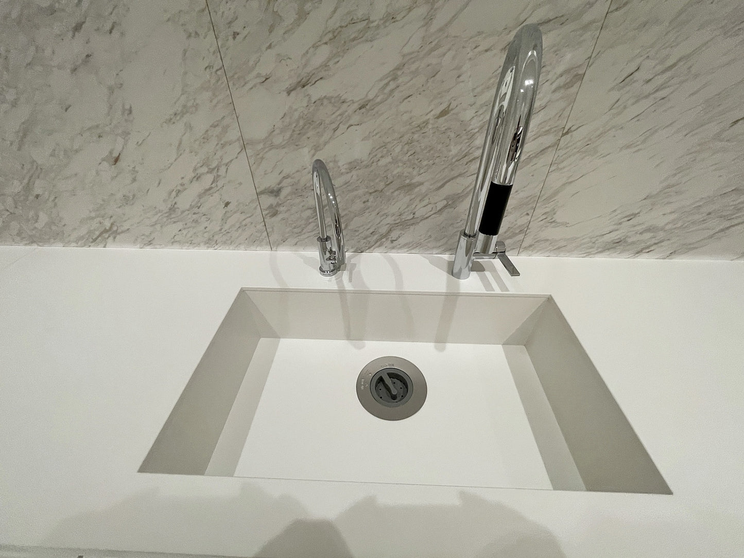 【TBC07】 SieMatic  高級 Ⅱ型(セパレート) システムキッチン シンク側間口2750 コンロ側間口W3413