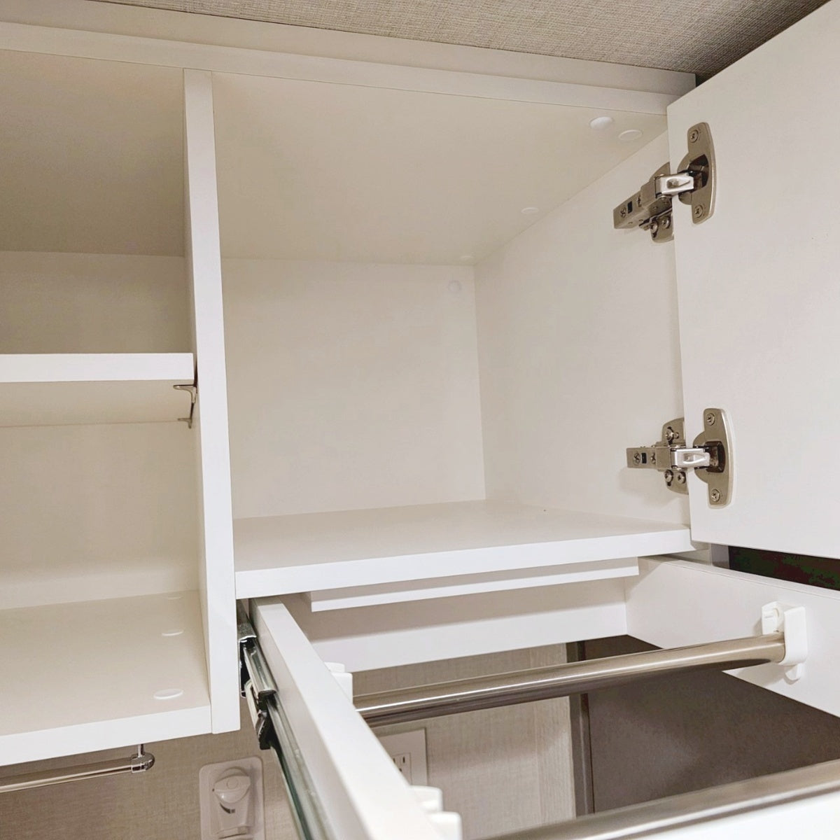 【YLS09】 天吊り収納 スマートランドリーキャビネット W725 吊戸棚 モデルルーム展示品