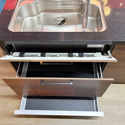 【Y18-3】クリナップ ペニンシュラ型 システムキッチン 左シンク 間口2600