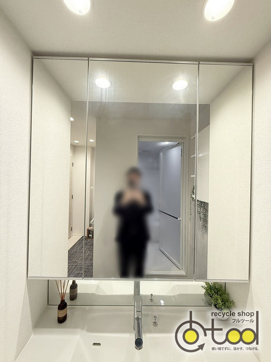 【SSO15】タカラ ミラーキャビネット付洗面化粧台/タオル掛け付/カウンター一体型ボウル/三面鏡/W1100/モデルR展示設置品
