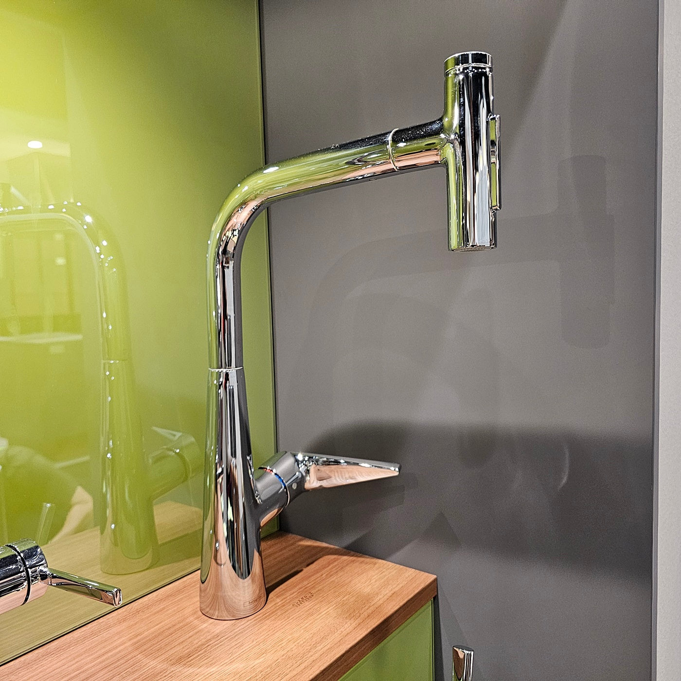 【TCC18】Hansgrohe ハンスグローエ シングルレバーキッチン混合水栓 タリスセレクトM51 セレクト 引出式 ハイスパウト 300（シャワー切替） 72823004