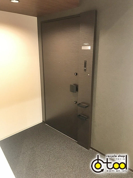 ◇訳あり品◇日本フネン製 枠付き玄関ドア/左吊/鍵なし/インターホンパネル付き/W970×H2060×D95mm/傷あり/モデルルーム展示設置品【ICM01】