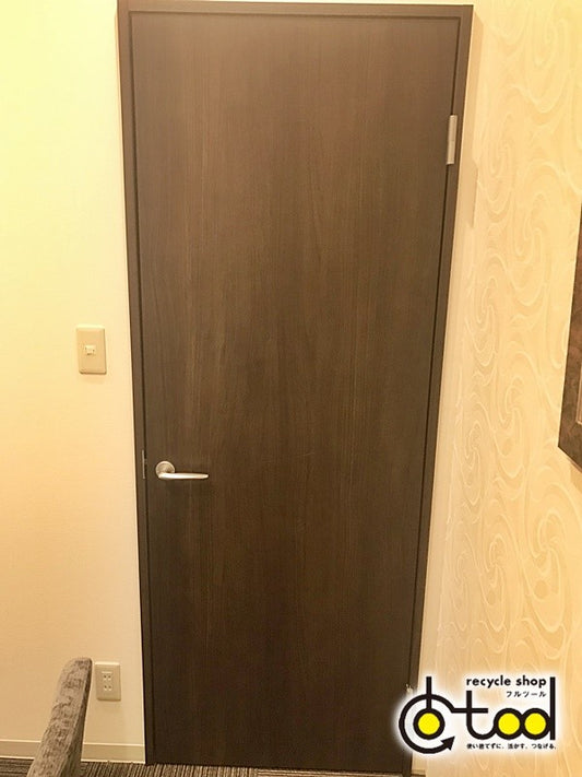 枠付 室内用ドア 右吊/W780×H2030×D90/モデルルーム設置使用品【ICM55】